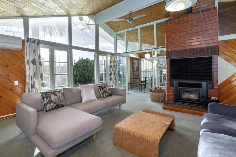 Photo of property in 63 Strasbourge Street, Martinborough, 5711