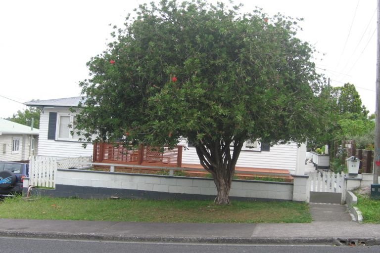 Photo of property in 1/42 Sunnyfield Crescent, Glenfield, Auckland, 0629