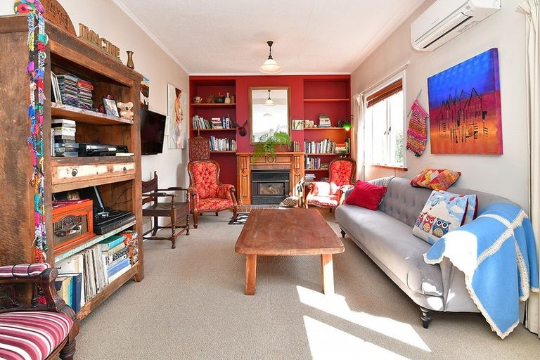 Photo of property in 28 Puriri Street, Helensville, 0800