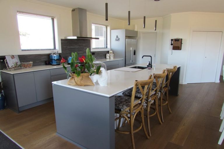 Photo of property in 6 Westmere Drive, Tasman, Upper Moutere, 7173