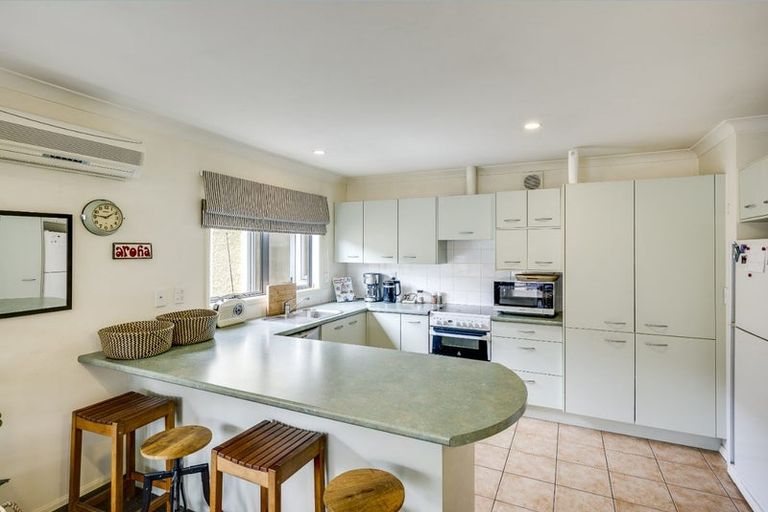 Photo of property in 2/193 Gloucester Street, Taradale, Napier, 4112