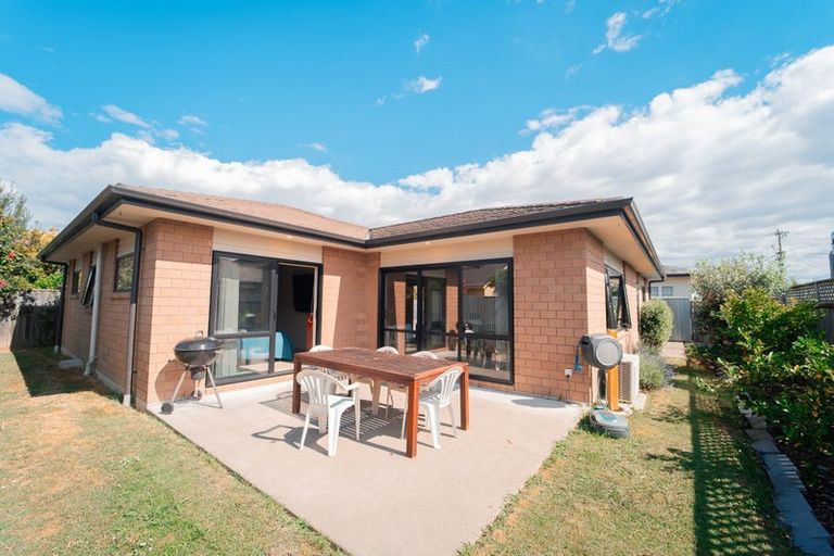 Photo of property in 5a Cornwall Road, Taradale, Napier, 4112