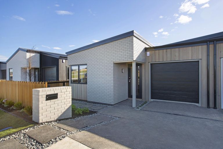 Photo of property in 1/15 Anurangi Rise, Peacocke, Hamilton, 3206
