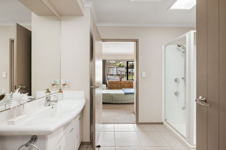 Photo of property in 52 Rosella Drive, Welcome Bay, Tauranga, 3112