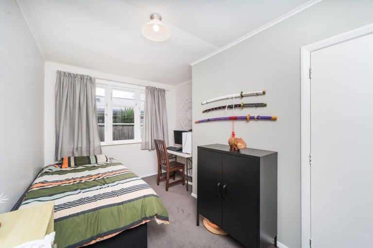 Photo of property in 16 Newbury Street, Awapuni, Palmerston North, 4412