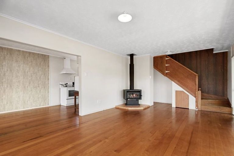 Photo of property in 8 Helleur Road, Massey, Auckland, 0614