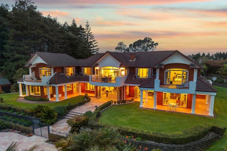 Photo of property in 84 Potts Road, Whitford, Howick, 2571