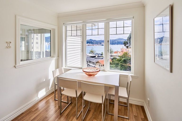 Photo of property in 2b Wilkinson Street, Oriental Bay, Wellington, 6011