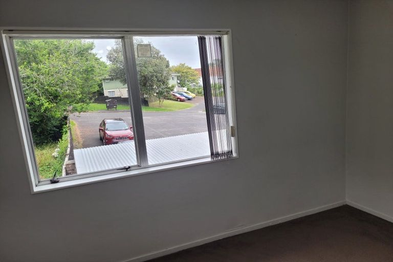Photo of property in 15 Tiki Street, New Lynn, Auckland, 0600