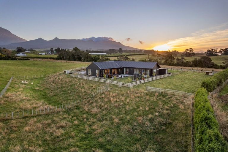 Photo of property in 589 Kent Road, Korito, New Plymouth, 4371