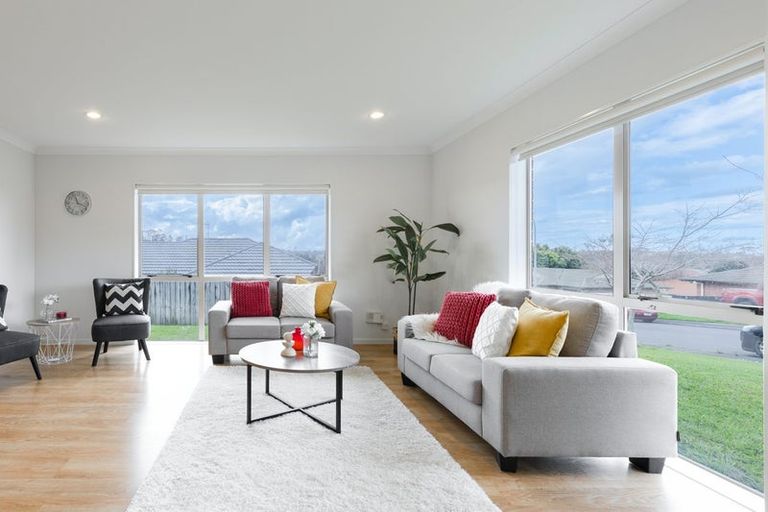 Photo of property in 21 Mili Way, Ranui, Auckland, 0612