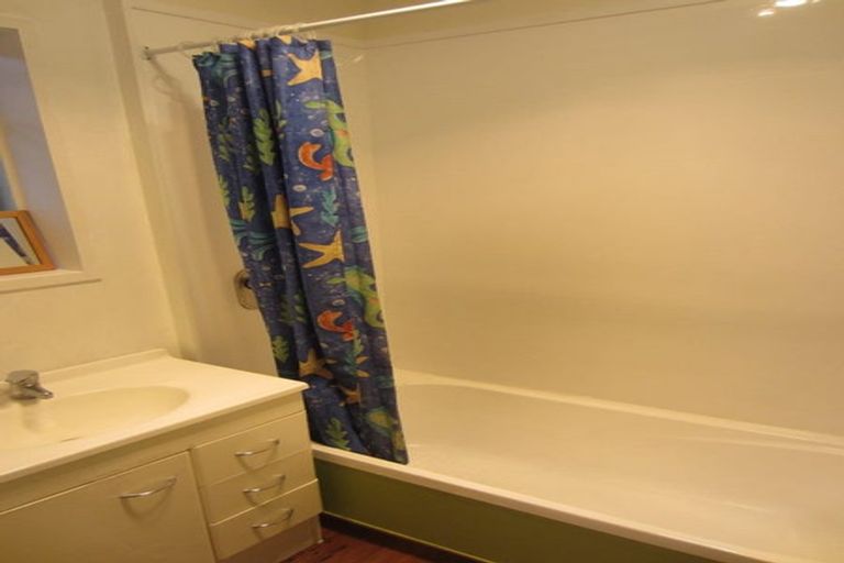 Photo of property in 14a Glenamoy Crescent, Johnsonville, Wellington, 6037