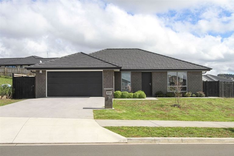 Photo of property in 3 Herbert Oldham Road, Pokeno, 2402