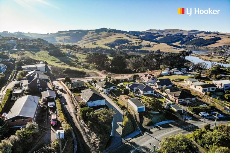 Photo of property in 155 Tomahawk Road, Andersons Bay, Dunedin, 9013
