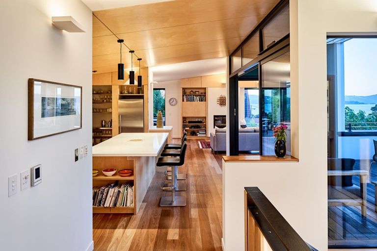 Photo of property in 4 Marama Terrace, Eastbourne, Lower Hutt, 5013