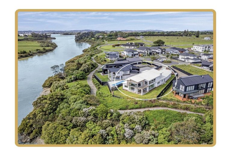 Photo of property in 88 Hayfield Way, Karaka, Papakura, 2113