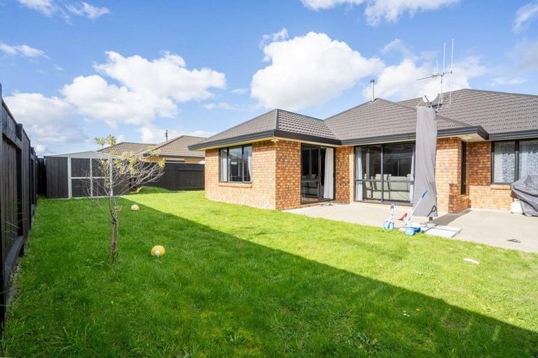 Photo of property in 33 Geneva Terrace, Kelvin Grove, Palmerston North, 4414