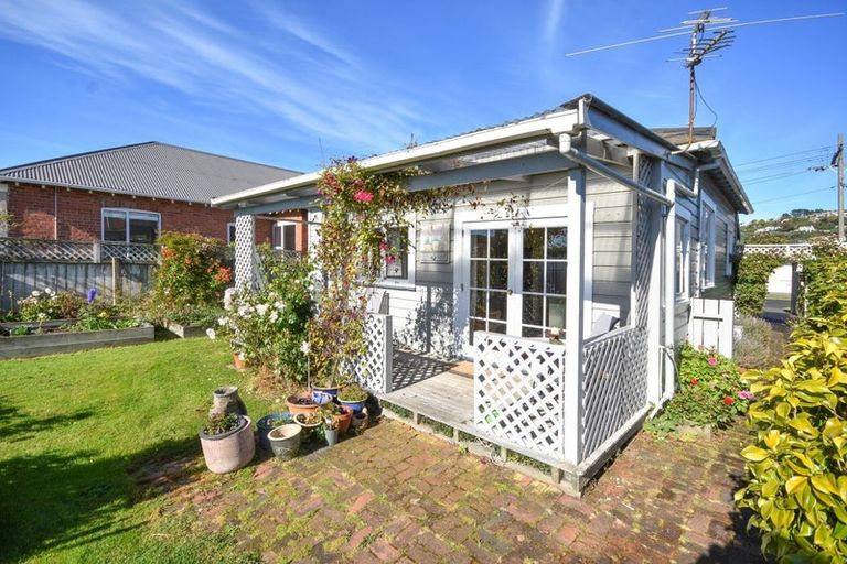 Photo of property in 5 Nile Street, Saint Clair, Dunedin, 9012