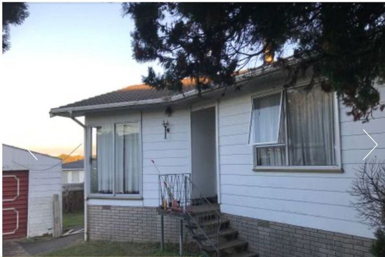 Photo of property in 11 Medina Place, Half Moon Bay, Auckland, 2012