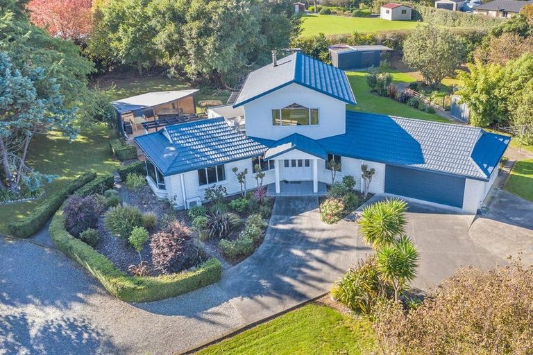 Photo of property in 72 Muhunoa West Road, Ohau, Levin, 5570