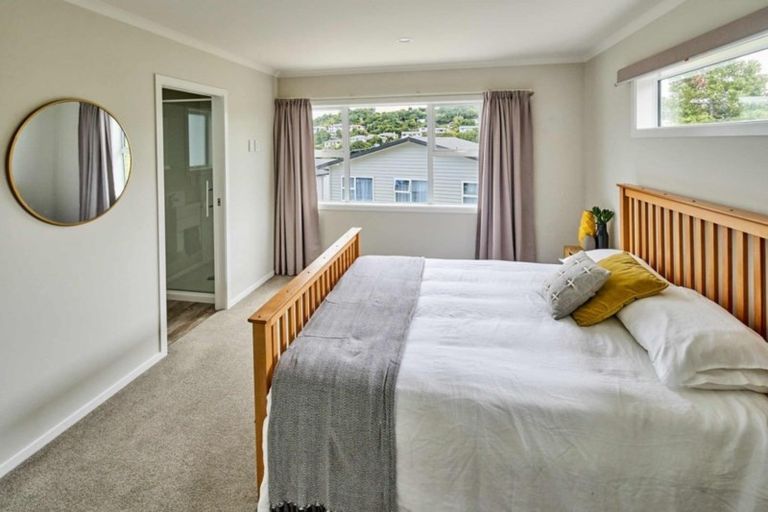 Photo of property in 20u7 Glanmire Road, Newlands, Wellington, 6037