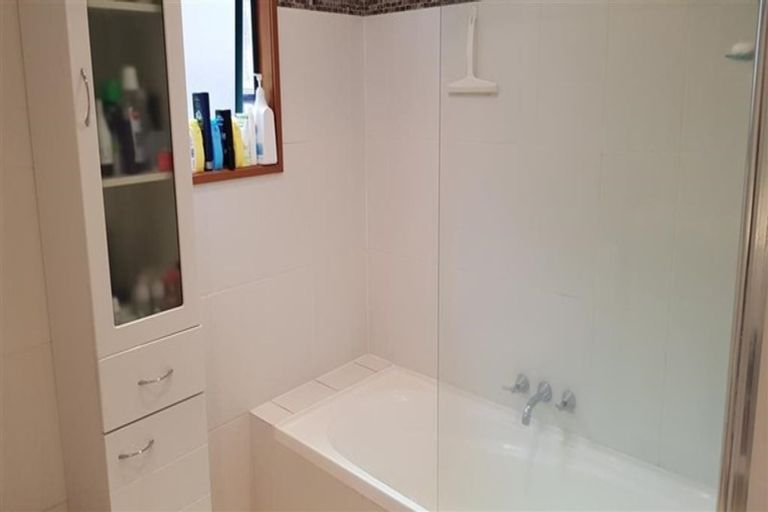 Photo of property in 193a Godley Road, Titirangi, Auckland, 0604