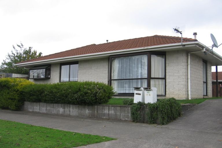Photo of property in 1/4 Karamea Crescent, Kelvin Grove, Palmerston North, 4414