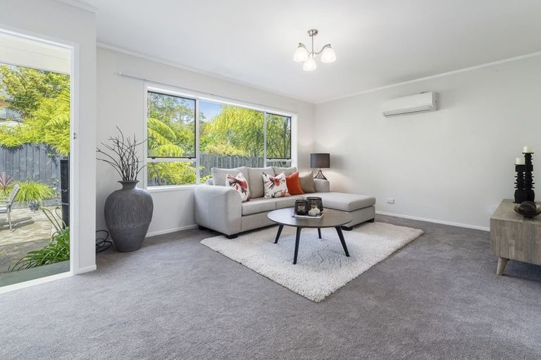 Photo of property in 2/20 Flavia Close, Torbay, Auckland, 0630