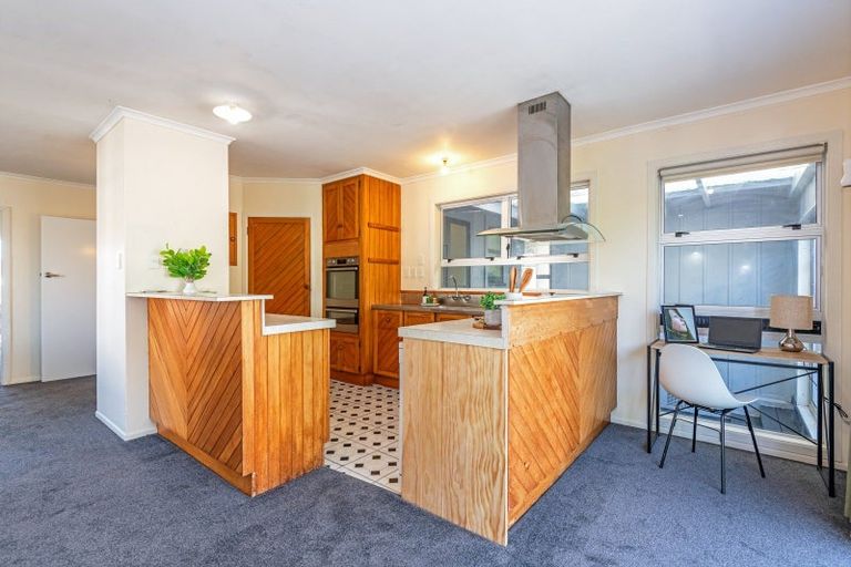 Photo of property in 24 Salisbury Avenue, Terrace End, Palmerston North, 4410