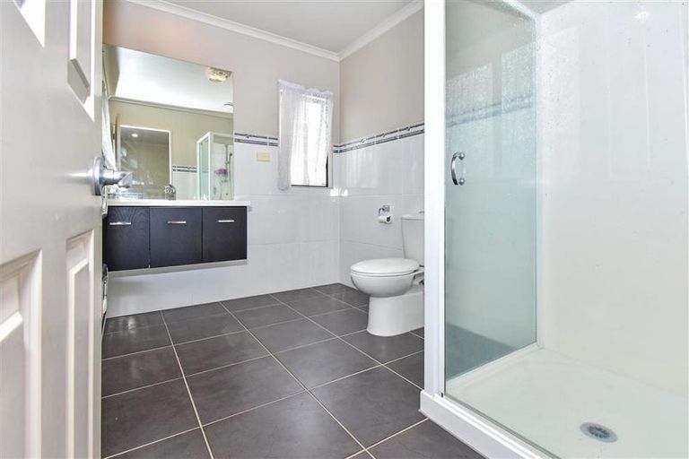 Photo of property in 23 Coachman Drive, Flat Bush, Auckland, 2016