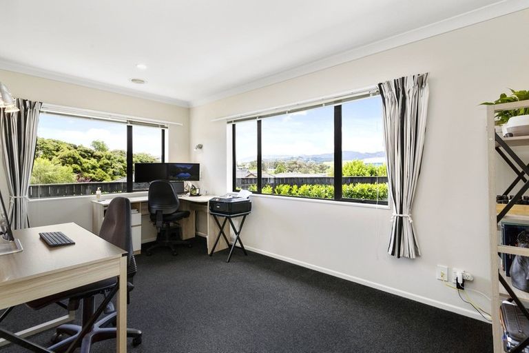 Photo of property in 40 Navigation Drive, Whitby, Porirua, 5024