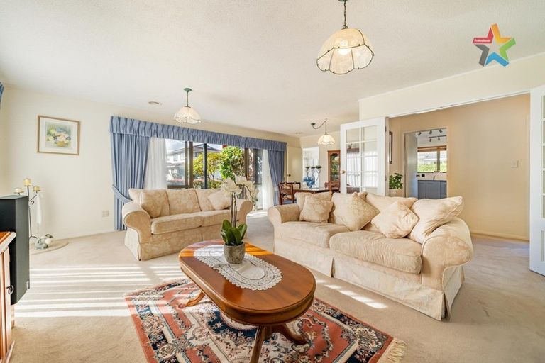 Photo of property in 22 Waddington Drive, Naenae, Lower Hutt, 5011