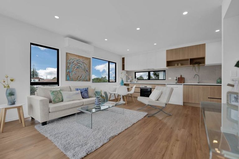 Photo of property in 4/17 Huia Road, Papatoetoe, Auckland, 2025