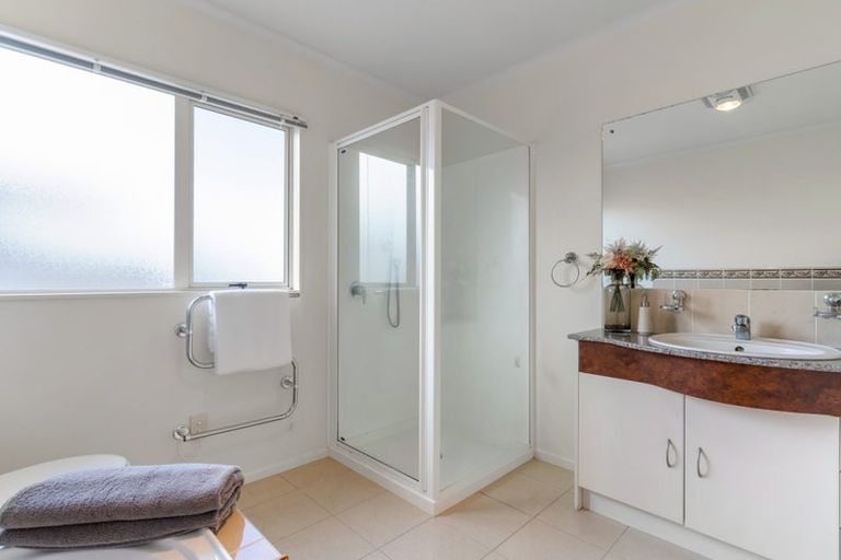 Photo of property in 81a Meadowland Drive, Somerville, Auckland, 2014