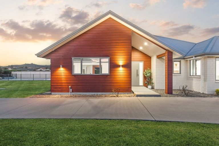 Photo of property in 62 Alan Livingston Drive, Cambridge, 3434