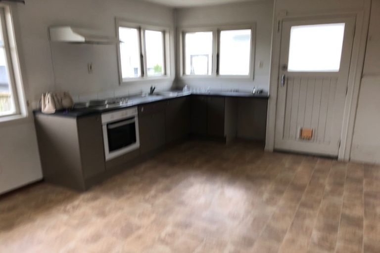 Photo of property in 48 Strid Road, Te Atatu South, Auckland, 0610