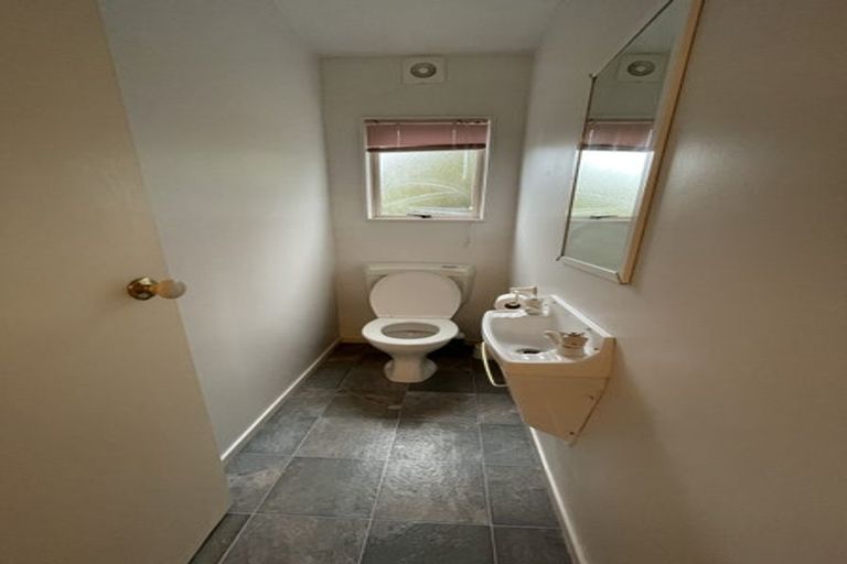 Photo of property in 2/47 Lavery Place, Sunnynook, Auckland, 0632