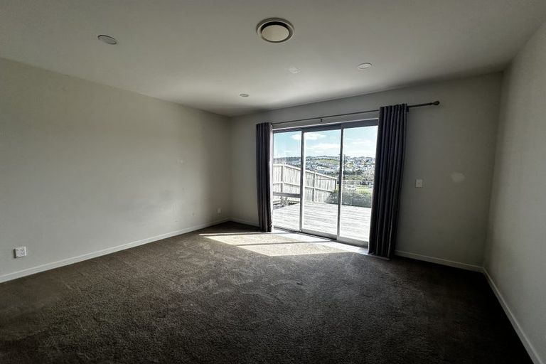 Photo of property in 21 Maka Terrace, Orewa, 0931
