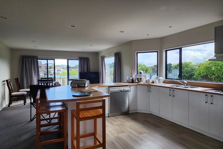 Photo of property in 74 Samwell Drive, Whitby, Porirua, 5024