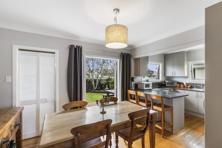 Photo of property in 20 Grove Road, Papakura, 2110