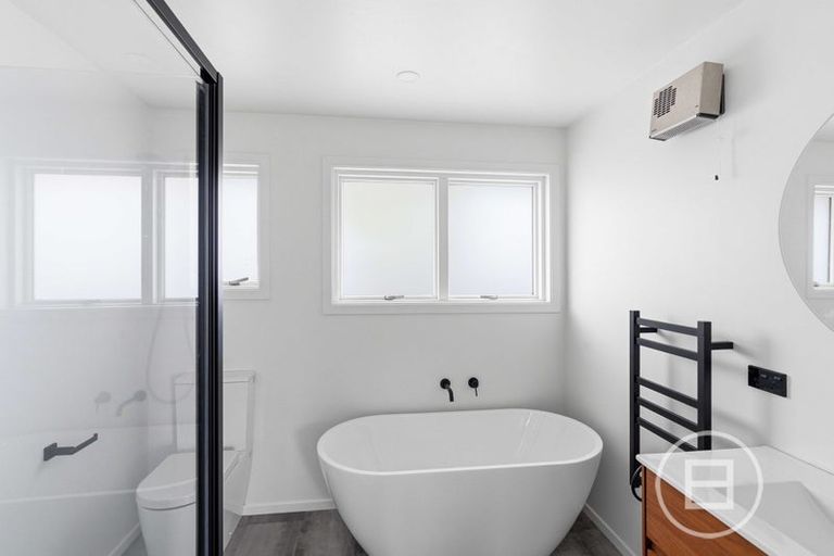 Photo of property in 11 Lomond Place, Woolston, Christchurch, 8062
