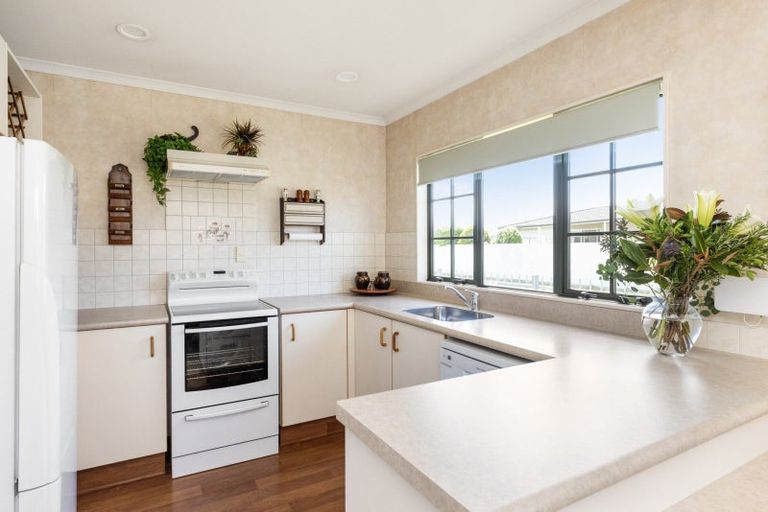 Photo of property in 2a Spriggs Crescent, Greenmeadows, Napier, 4112
