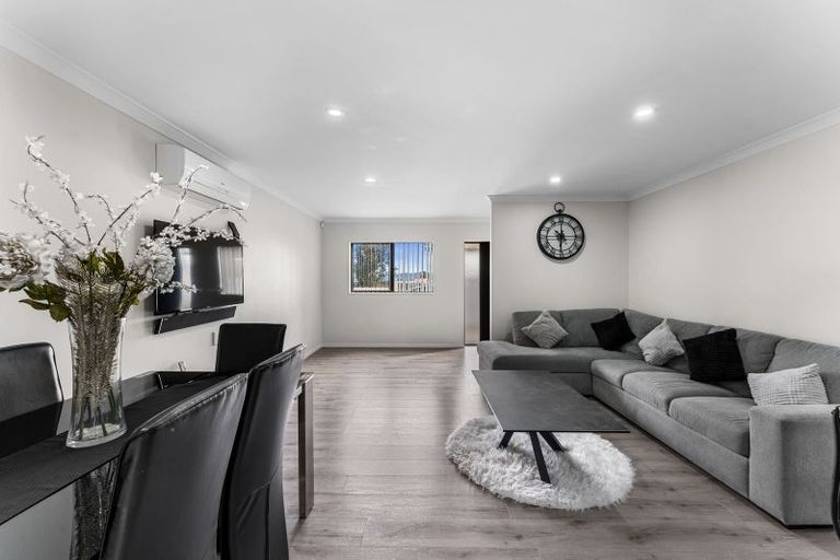 Photo of property in 126 Keri Vista Rise, Papakura, 2110