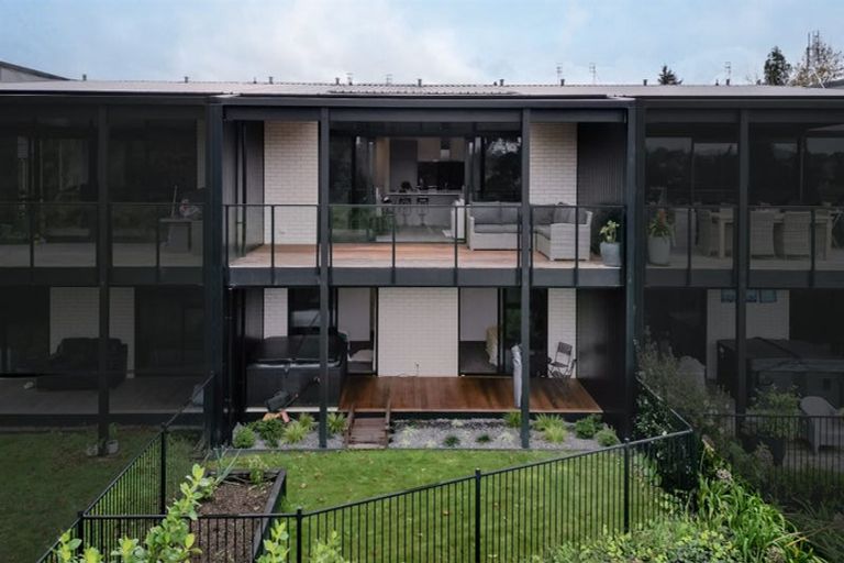 Photo of property in 21u2 Manning Street, Hamilton Central, Hamilton, 3204