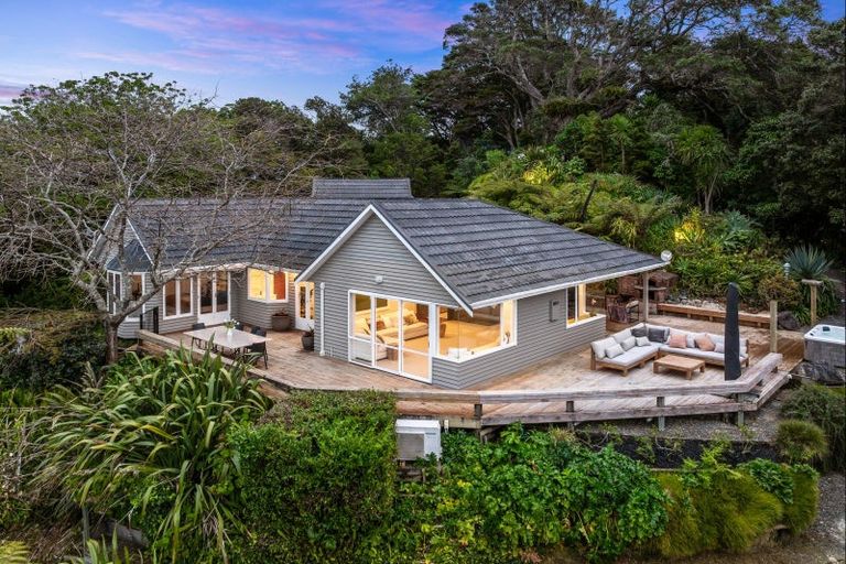 Photo of property in 596 Leigh Road, Whangateau, Warkworth, 0985