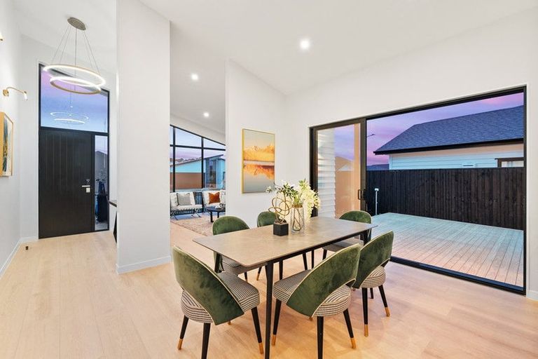 Photo of property in 24 Tipu Crescent, Wainui, 0992