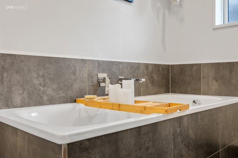 Photo of property in 16 Candy Crescent, Kaiapoi, 7630