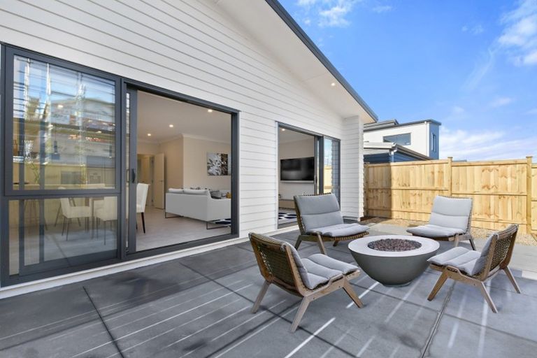 Photo of property in 60 Exmoor Road, Karaka, Papakura, 2113