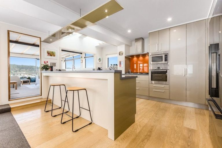 Photo of property in 2/227 The Terrace, Wellington Central, Wellington, 6011