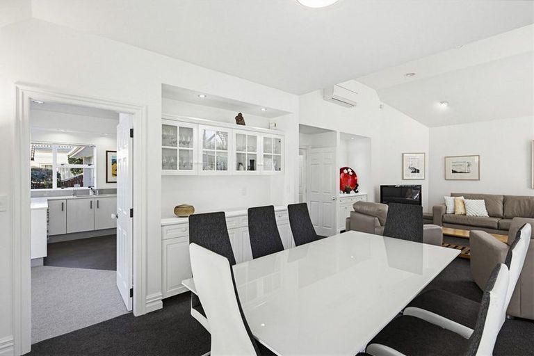 Photo of property in 1 Maple Lane, Waikanae, 5036